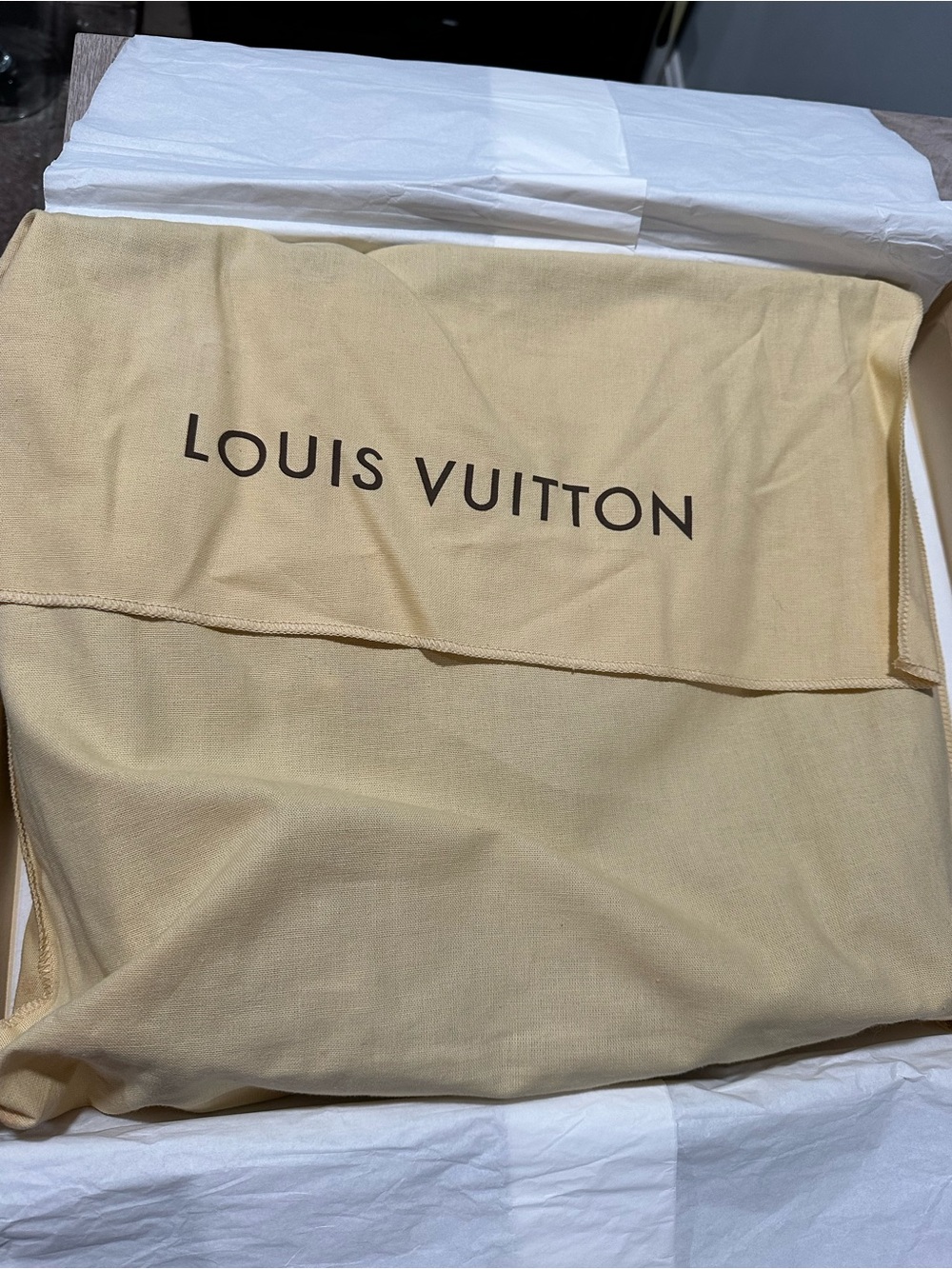 Louis Vuitton Toile Antigua Canvas Tote, periwinkle blue with gold-tone hardware - Picture 11 of 11